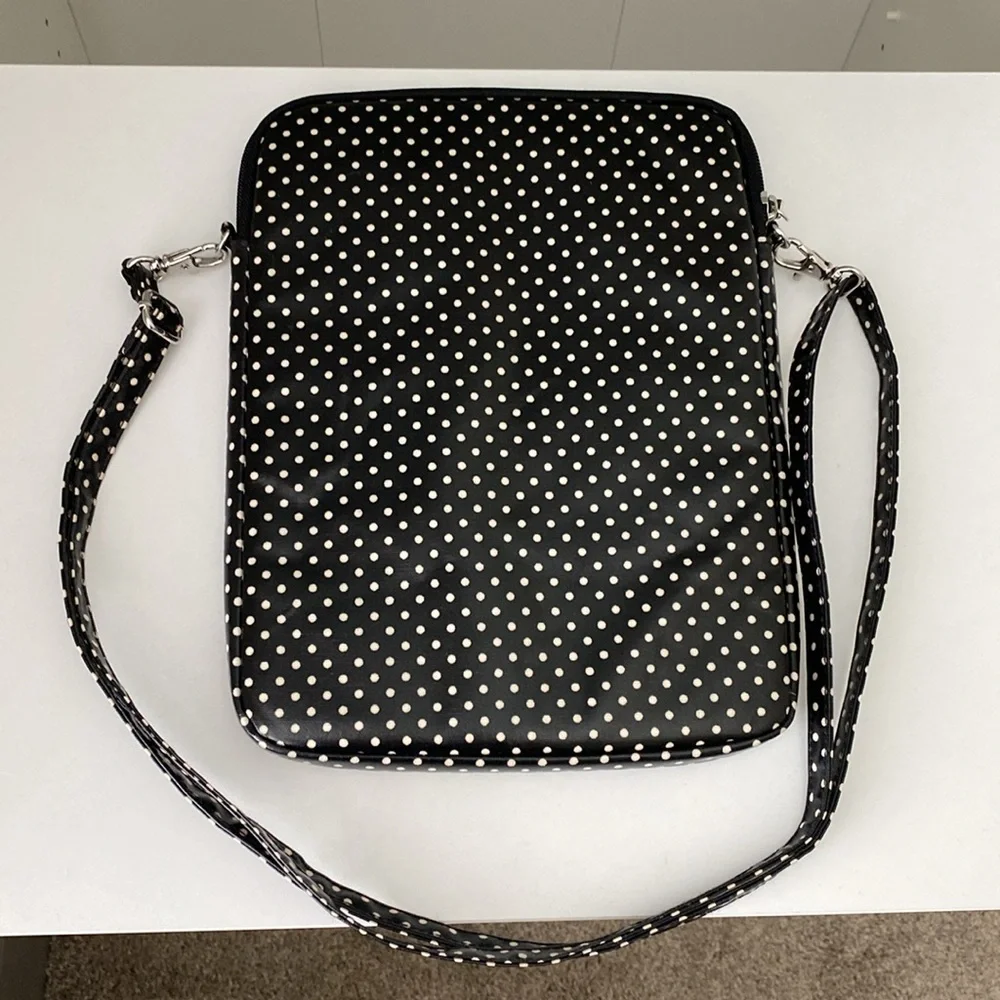 Disney D-Tech Minnie Mouse iPad case - Picture 2 of 7